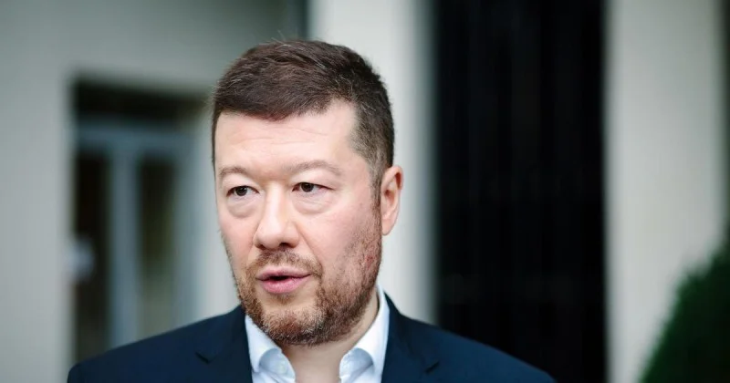 Zpráva: Zpřísnění pobytu Ukrajinců se odkládá, tvrdší podmínky slibuje Okamura