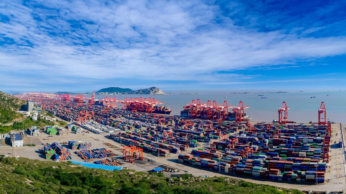 Ilustrace k článku: Nákladní doprava z Číny čelí novým výzvám kvůli pirátství a infrastrukturním problémům v Evropě