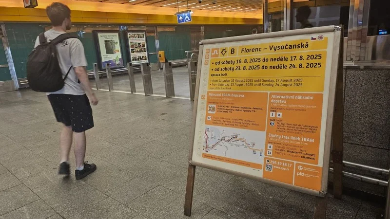 Zpráva: Výpadek proudu ochromil provoz metra B na více než hodinu