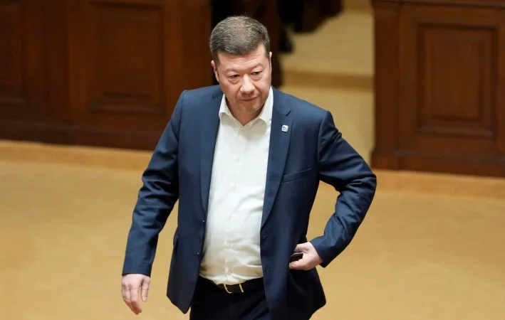 Zpráva: Kritika Okomurova projevu vyvolala reakce v Česku i na Ukrajině