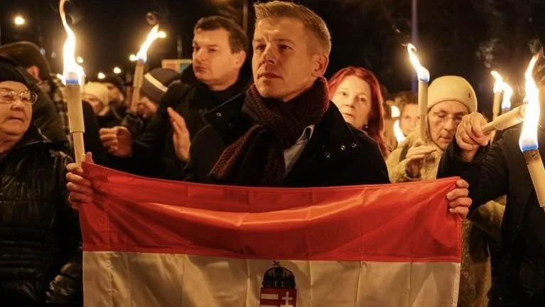 Zpráva: Protest před slovenskou ambasádou v Budapešti kvůli Benešovým dekretům