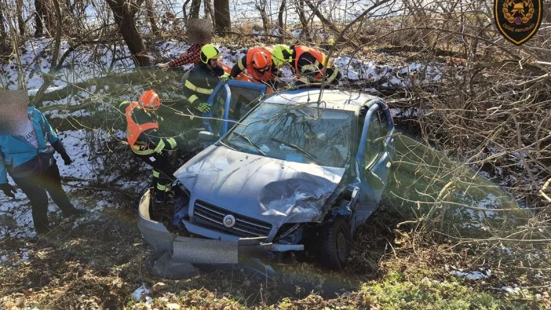 Zpráva: Tragická nehoda na Zlínsku: Srážka aut si vyžádala jednu oběť