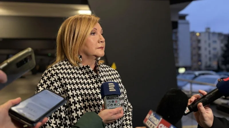 Zpráva: Napětí kolem Okamurova projevu: Schillerová kritizuje ukrajinského velvyslance