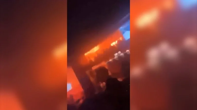 Zpráva: Identifikace dalších obětí tragického požáru ve švýcarském baru pokračuje