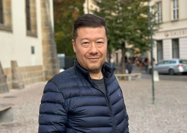 Zpráva: Český učitel se omluvil Ukrajincům za výroky Okomury, jeho dopis podpořily tisíce lidí