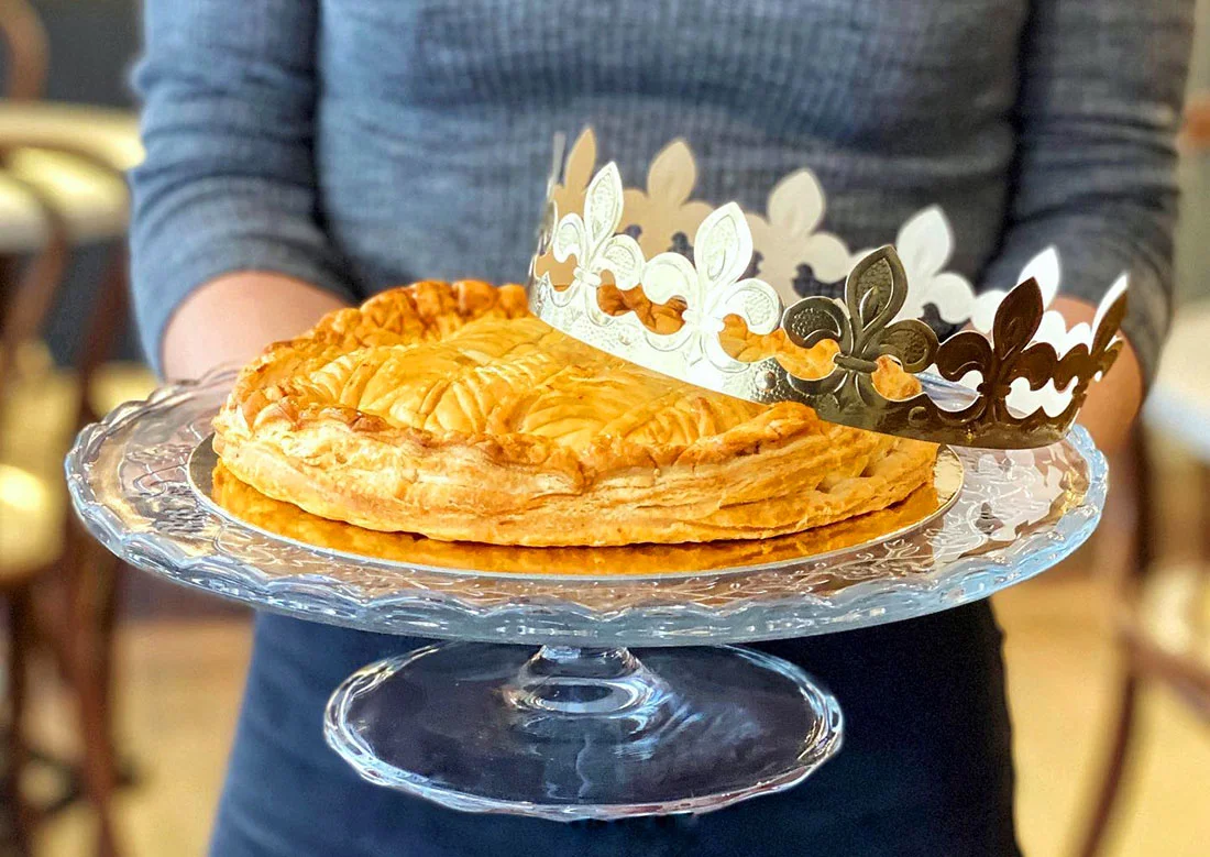 Ilustrace k článku: Korunovační koláč: Co to je a kde ho ochutnat v Praze