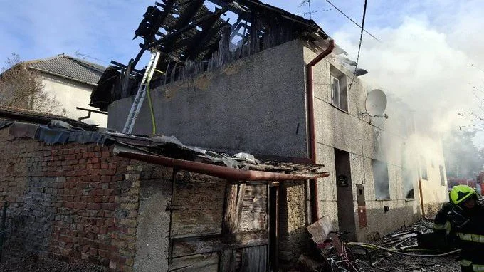 Zpráva: Při požáru rodinného domu na Prostějovsku zemřela seniorka