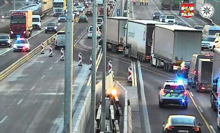 Zpráva: Masyvní porušení pravidel silničního provozu v Česku zachyceno na videu