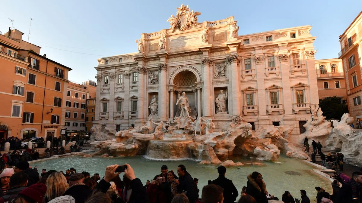 Иллюстрация к статье: В Европе вводятся новые туристические налоги и сборы: что ждет путешественников в 2023 году