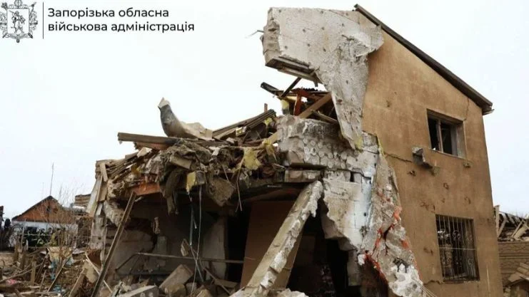 Zpráva: Ruské útoky v Chersonské oblasti si vyžádaly tři mrtvé a zranění