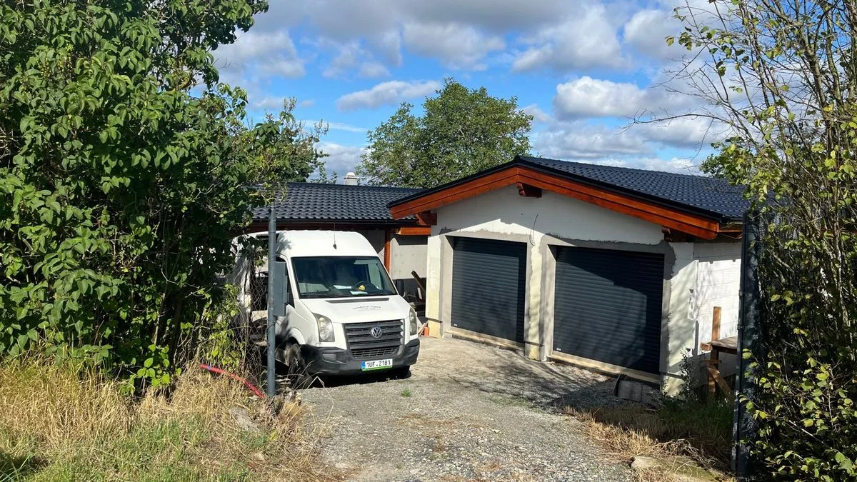 Ilustrace k článku: Stavební úřad nemůže ověřit tvrzení poslance Turka o jeho objektech