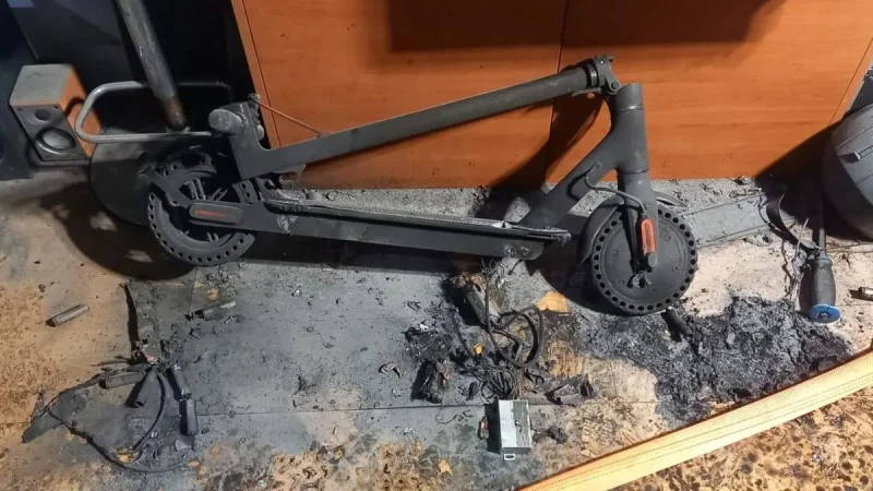 Zpráva: Pražské metro zakazuje elektrokoloběžky a další elektrická vozidla