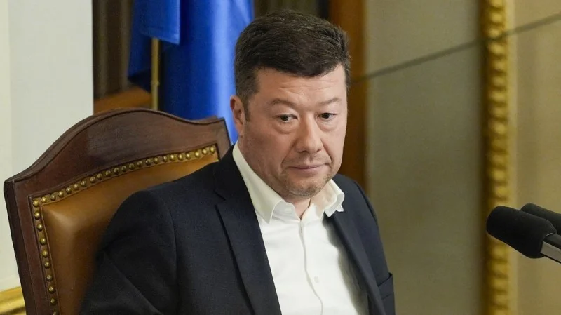 Zpráva: Okamura kritizuje podporu Ukrajiny a muniční iniciativu