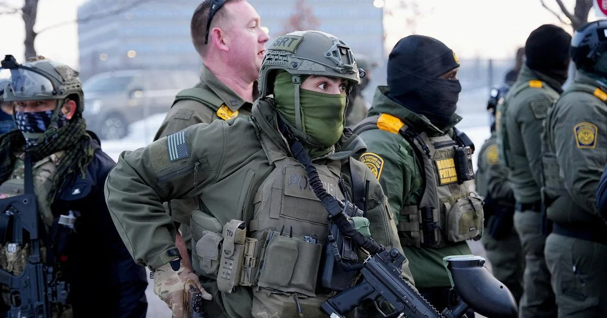 Ilustrace k článku: Měl agent právo zabít řidičku v Minneapolisu? Klíčová jsou dvě pravidla