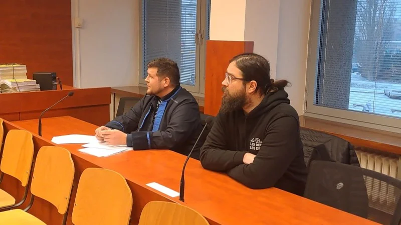 Zpráva: Soud osvobodil dobrovolného strážce z Českého Švýcarska od obvinění z velkého požáru