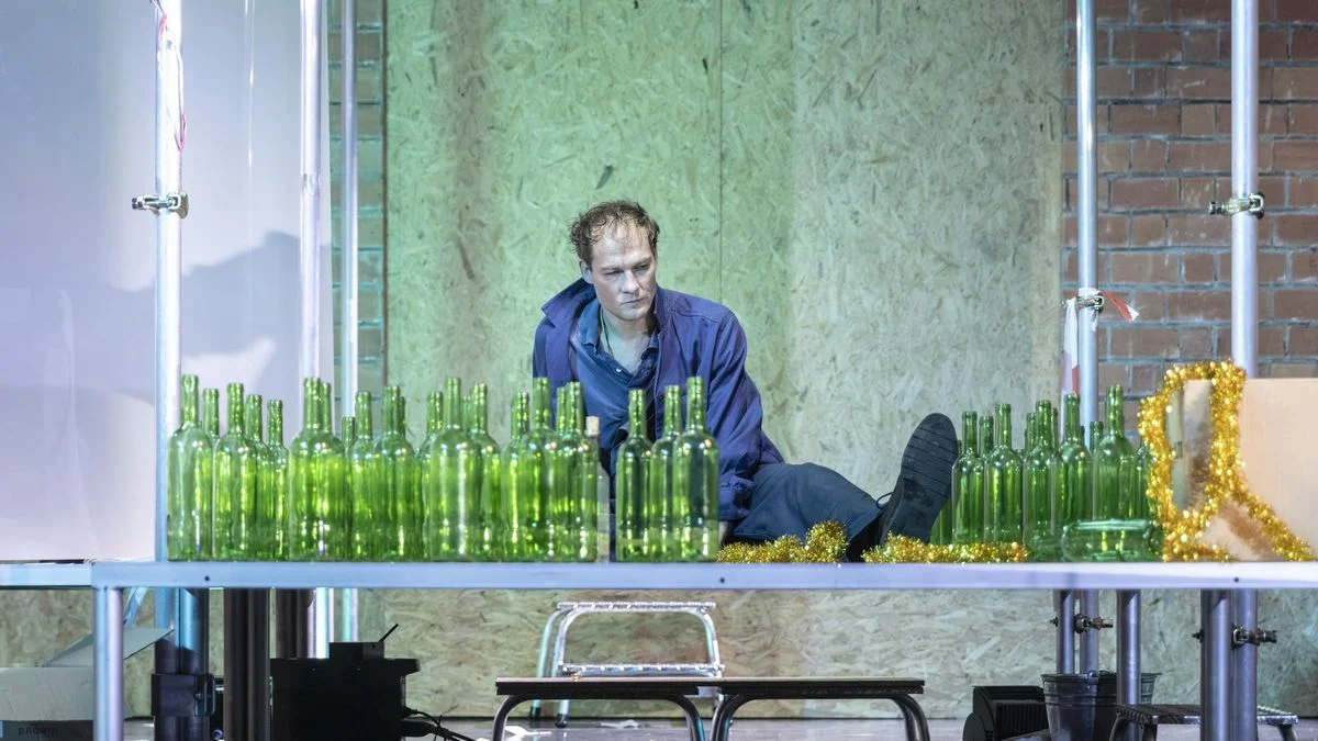 Ilustrace k článku: Zola v Divadle ABC: Výstraha alkoholikům v inscenaci Nana a Zabiják