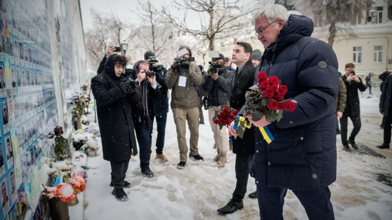 Zpráva: Macinka v Kyjevě: Ruská propaganda na Česko nemá vliv