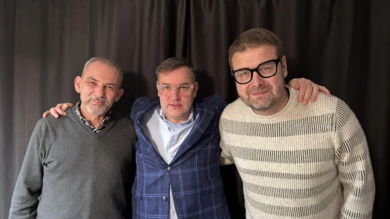 Zpráva: Češi jsou šetrnější než jejich politici, říká ekonom Hampl