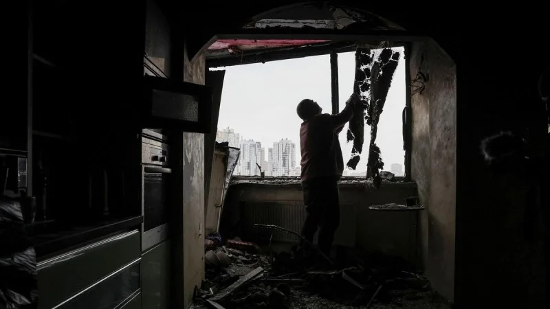 Zpráva: V Kyjevě jsou výpadky dodávek vody, tepla a elektřiny po ruských útocích