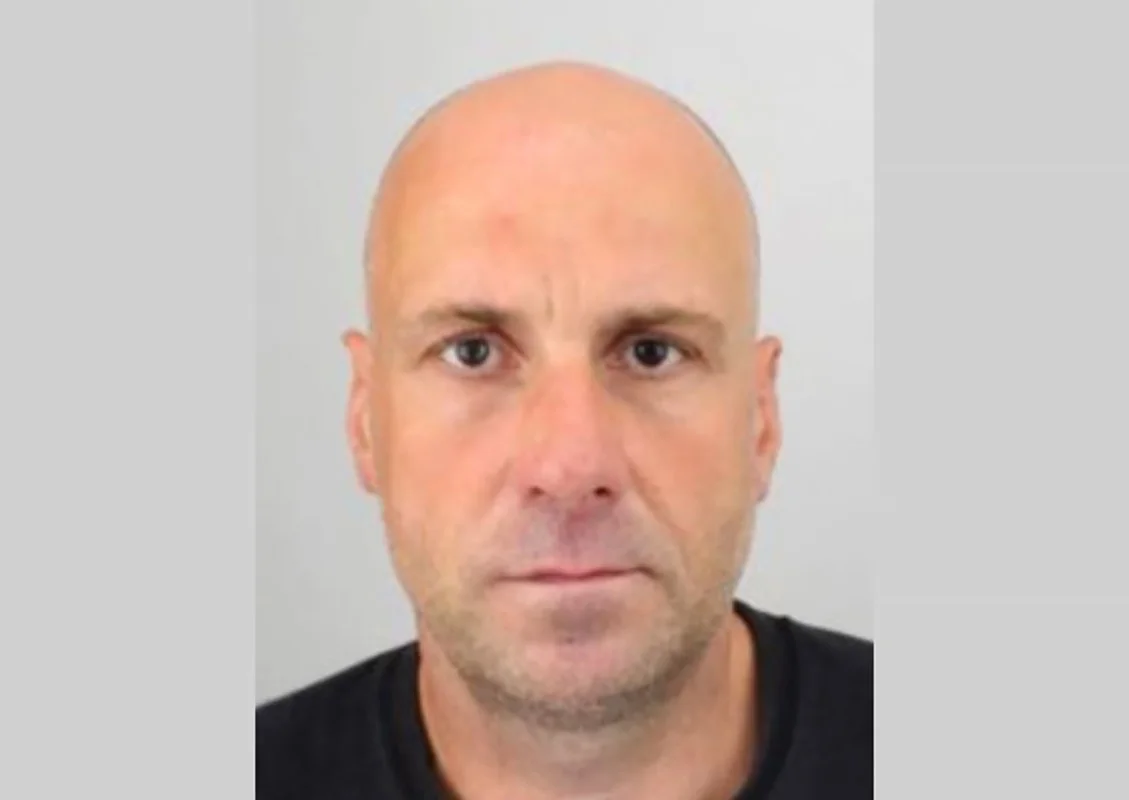 Ilustrace k článku: Pražská policie pátrá po uprchlém vězni Danielu Košatovi