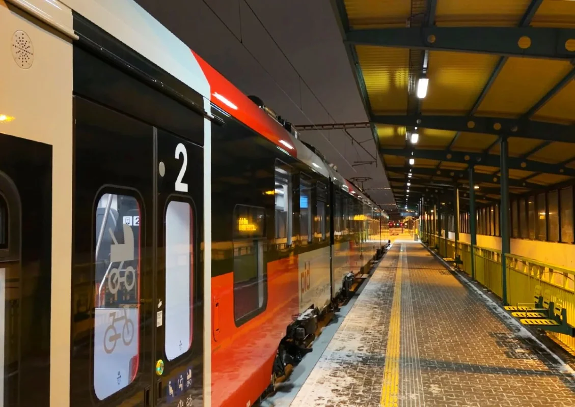 Ілюстрація до статті: В Празі під потяг стрибнув 16-річний підліток-іноземець: подробиці інциденту