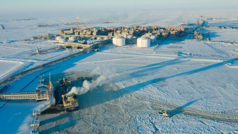 Zpráva: EU nadále dováží ruský plyn, kritika lidskoprávních organizací sílí