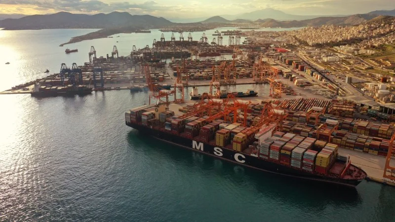 Фото новини: Трамп затягує Грецію у суперечку з Китаєм через новий порт