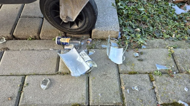 Zpráva: Obyvatelé panelového domu v Příboře se obávají terorizujícího souseda